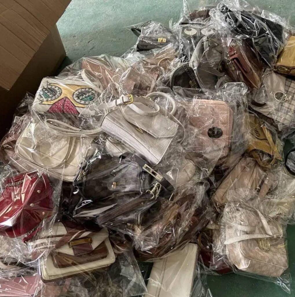wallet bags pallet for sale