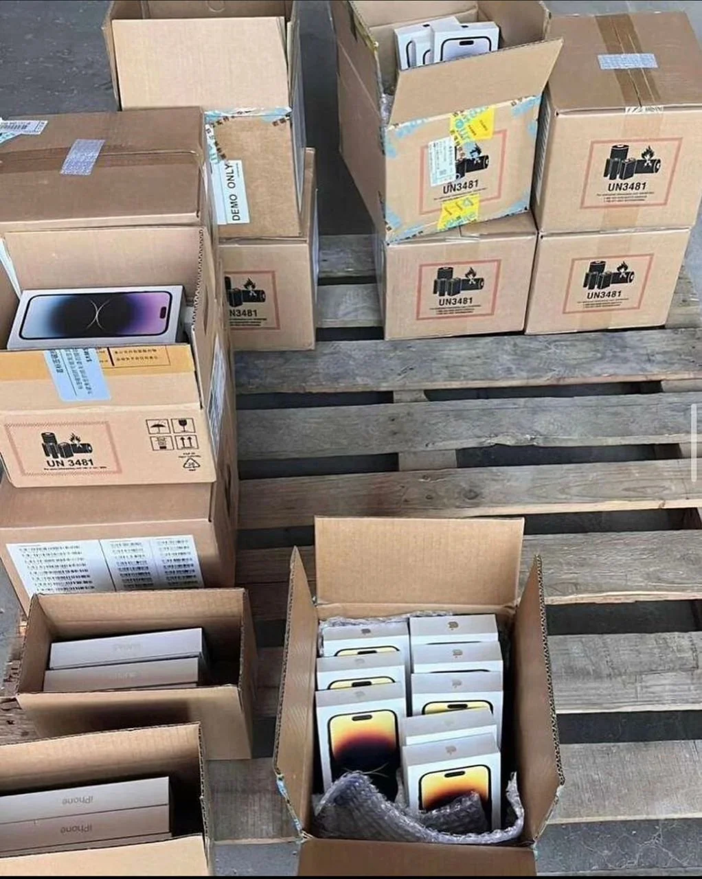 Wholesale iPhone 15 Pro Max Liquidation Pallet