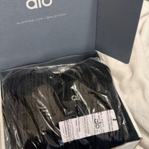 Amazing Alo yoga liquidation wholesale - Pallet Liquidation Loads2