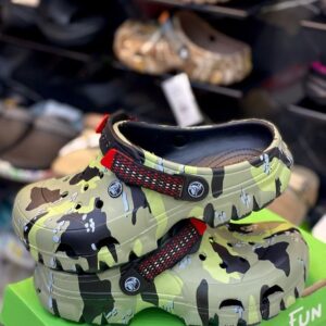 Awesome Crocs footwear pallet for sale - Pallet Liquidation Loads