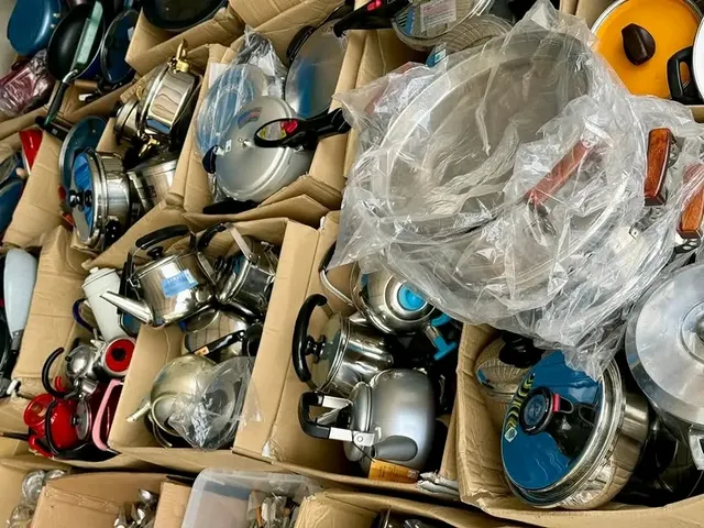 Cookware and Kitchenware Pallet