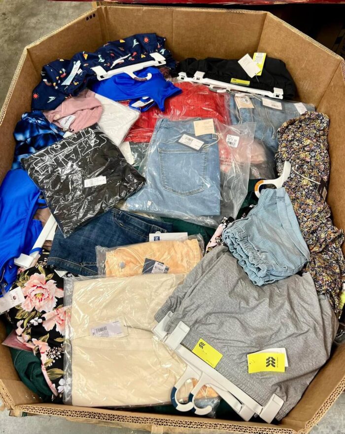 Wholesale Macy’s Women’s Clothing Pallets | Brand New & Clearance Apparel